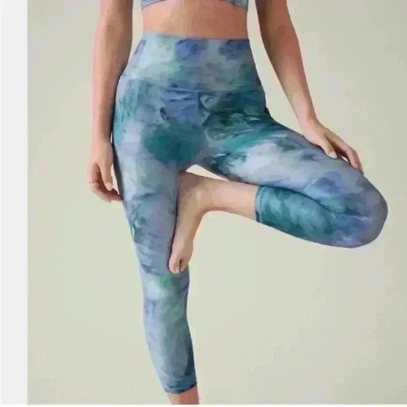 Athleta Salutation Stash high rise Capri - Picture 1 of 6
